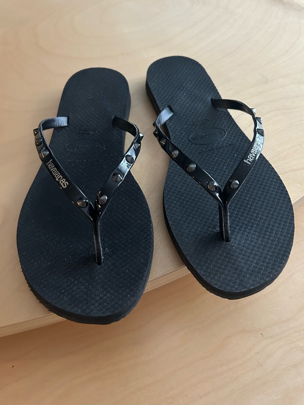 Havaianas Black Studded Thong Sandals